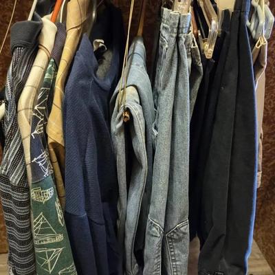 Men's 36 Shorts & Large Shirts