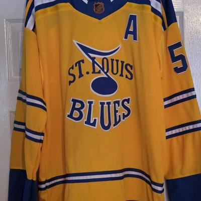  St Louis Blues Jersey Colton Parayko Signed AUTHENTICATED