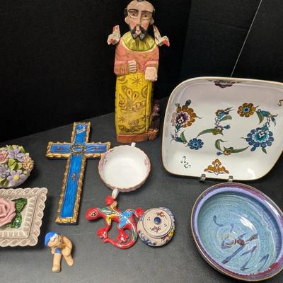 Sale Photo Thumbnail #4: Mixed Decorative Art & Pottery Mystery Lot Including Spode