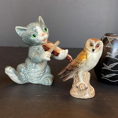 Sale Photo Thumbnail #33: Goebel Cat & Fiddle and More