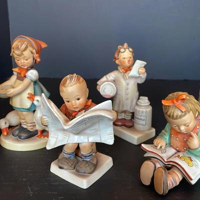 Sale Photo Thumbnail #31: 6 Hummel Figurines
