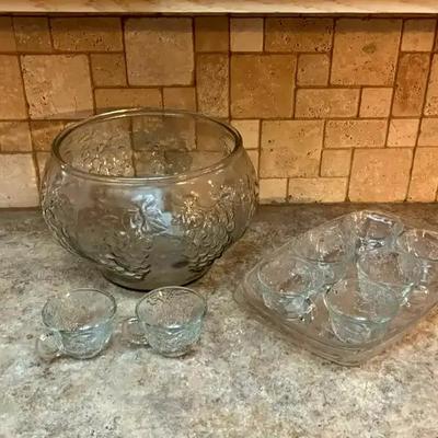 Punch Bowl, 8 Cups And Glass Dish