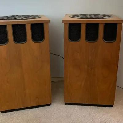 Vintage Speaker Set