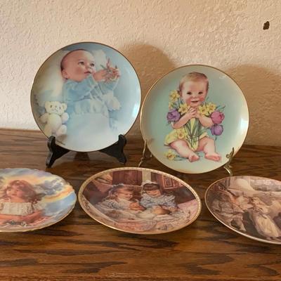 Decorative Wall Hanging Plates ￼