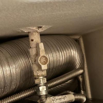 Sale Photo Thumbnail #27: Dryer is gas