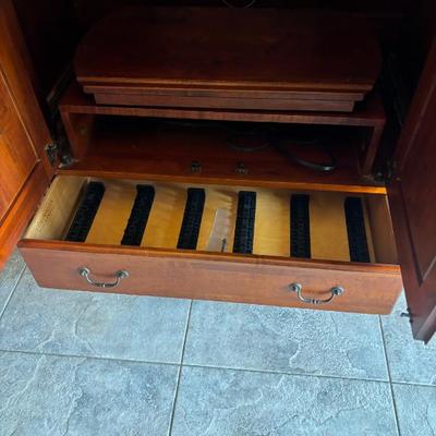 Sale Photo Thumbnail #41