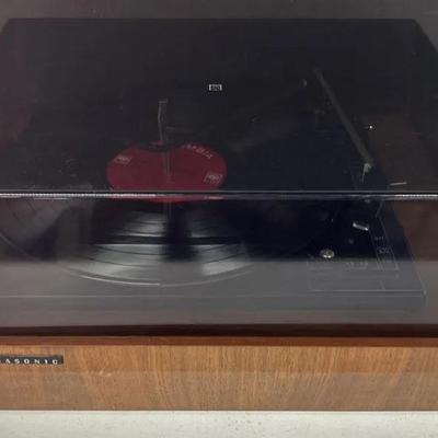 Vintage Panasonic RD-7703 Automatic Turntable