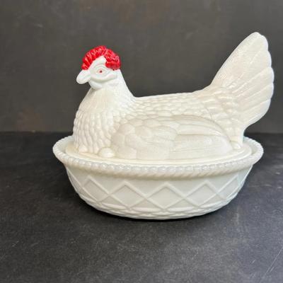 Vintage Westmoreland Milk Glass Hen-on-Nest Candy Basket, 1950s