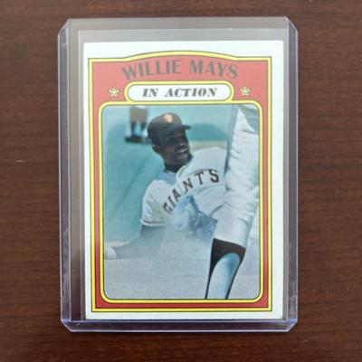 1972 Topps Baseball Card. Willie Mays In Action - San Francisco Giants. Card #50