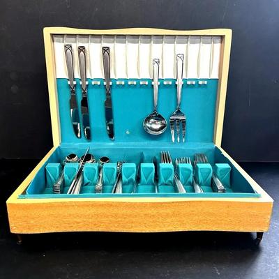 Cambridge Stainless Flatware Set In A Vintage Bleached Mahogany Chest