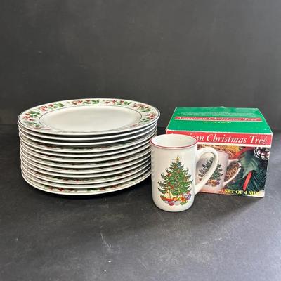 12 Royal Norfolk Holly Pattern Dinner Plates And Set Of Four Mugs