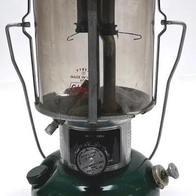 Vintage Coleman 220J Double-Mantle Lantern