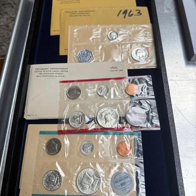 Us mint proof and uncirculated coin sets 1961 and 1963