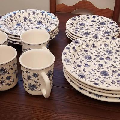 Pier 1 Imports Quadrifoglio 16-Piece Dining Set - Handcrafted in Italy