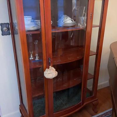 Curio Cabinet - Mahogany Finish Serpentine Front – Chippendale Style