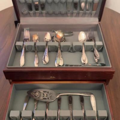 Oneida Community "Coronation" Silverplate Art Deco Flatware Set