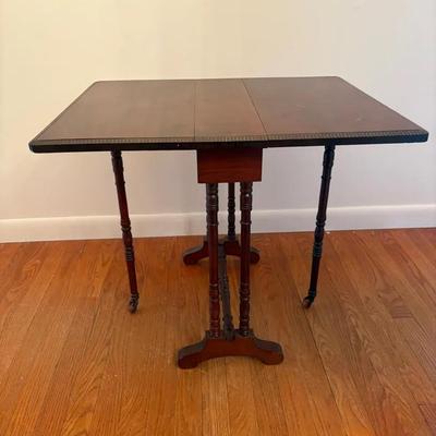 Antique Barley-Twist Drop-Leaf Gateleg Table – Mahogany Finish