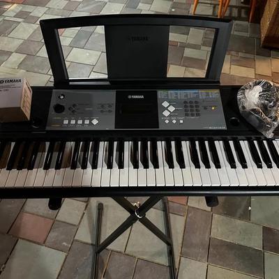 Yamaha PSR-E233 61-Key Digital Keyboard Bundle - Complete with Stand, Power Supply & Box