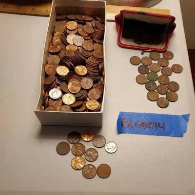 Estate Lot of Lincoln Cents – Vintage Coin Purse & Box Included