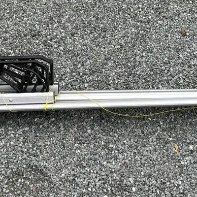 Mercedes-Benz Basic Carrier Roof Rack Cross Bars - Locking with Keys