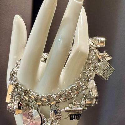 Sale Photo Thumbnail #106