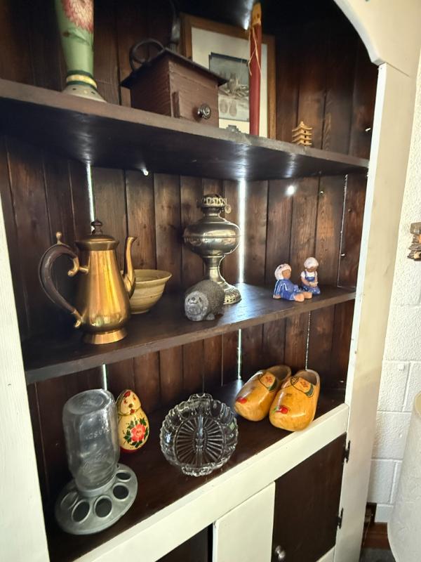 Sale Photo Thumbnail #3