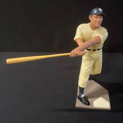 Roger Maris NY Yankee #9 Hartland Plastics Baseball Figurine