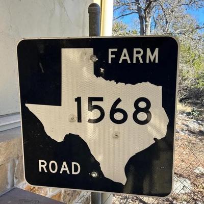 Texas Farm Road 1568 Sign On Pole