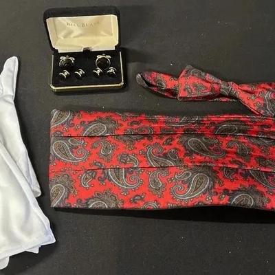 Special Occasion - Victory White Gloves, Bill Blass Cufflinks, 100% Silk Bow Tie & Cumberband