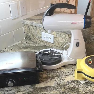 Sunbeam Mixer & Griddle With Small Waffle Maker