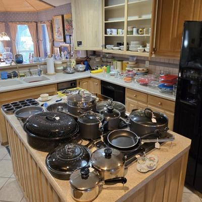 Sale Photo Thumbnail #47: Kitchenware; Calphalon, Reverware; Glassware; Storage containers; Corningware 