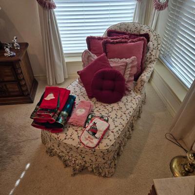 Sale Photo Thumbnail #68: Vintage Floral Chintz Chaise Lounge Chair