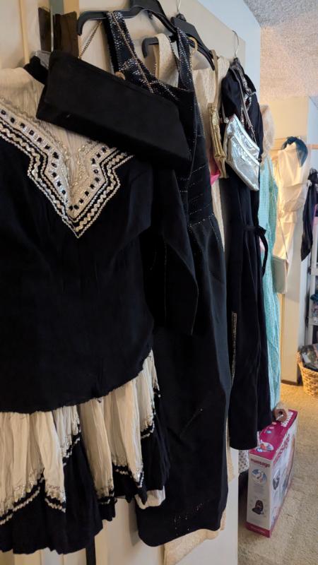 Sale Photo Thumbnail #86