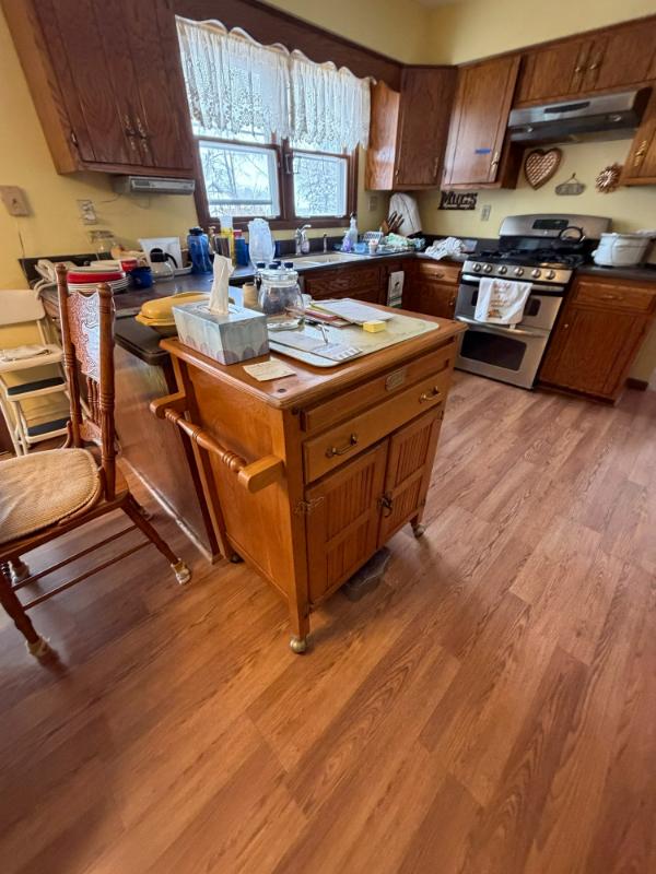 Sale Photo Thumbnail #8