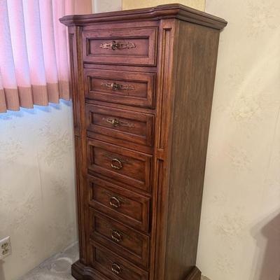 Sale Photo Thumbnail #49