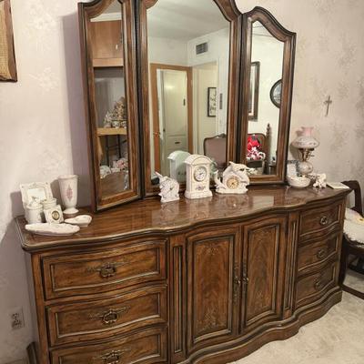 Sale Photo Thumbnail #52