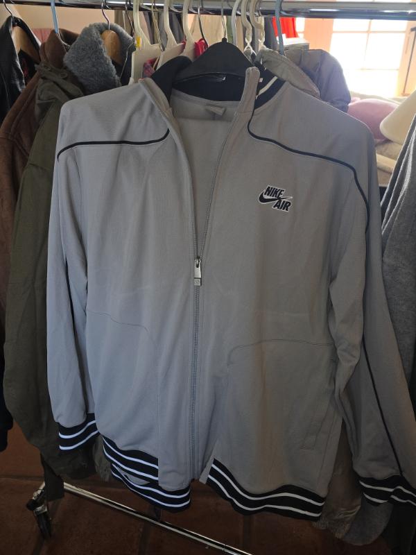 Sale Photo Thumbnail #6