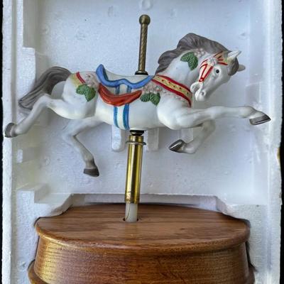 Carousel Horse Music Box Figurine – Wood Base, Porcelain-Style Horse, Rotating Display 