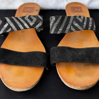 DV by Dolce Vita Women’s Slide Sandals – Black & Tan – Textile Upper – Size 8