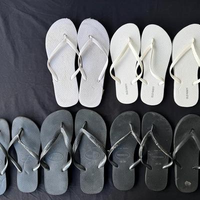 Lot of 7 Pairs Flip Flops – Old Navy & Havaianas – White, Gray & Black – Mixed Sizes
