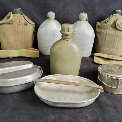 Vintage Military Canteens and Mess Kits