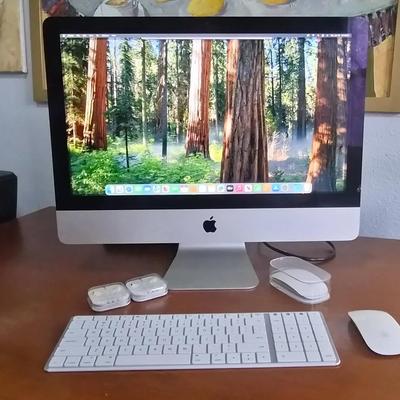 iMac--WAITING FOR INFO ON OP SYSTEM
