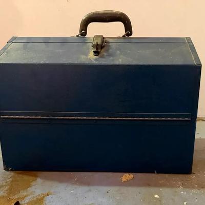 Cantilever Metal Toolbox 
