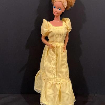 Vintage 1981 Magic Curl Barbie