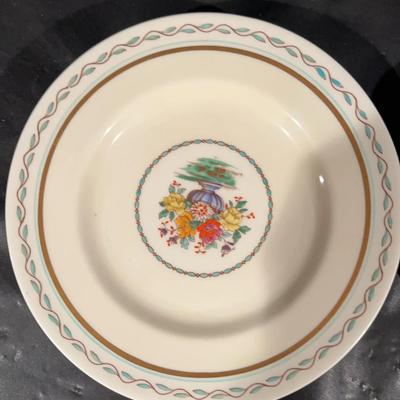 Royal Doulton The Wyndham Bone China 6.25" Bread Dish - Set of 12