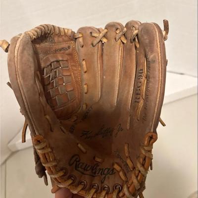 Vintage Rawlings RBG90 Ken Griffey Jr. Baseball Glove