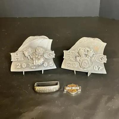 Vintage Harley-Davidson Owners Group Pewter Medallion Plaque - Set of 2 with Stands