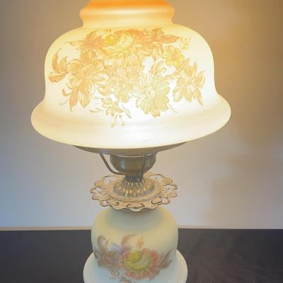 AT207 Hurricane Lamp 