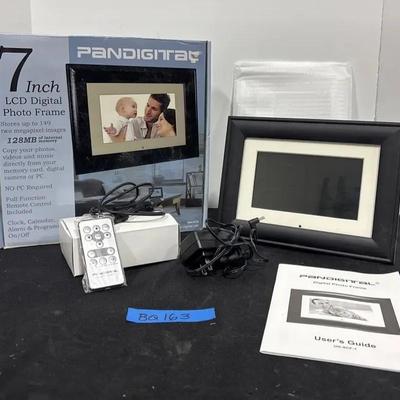 BQ163 7in. LCD Digital Photo Frame 