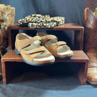 BN714 Boots On The Ground